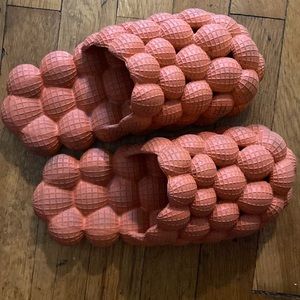 selling as is. size 5.5 worn twice